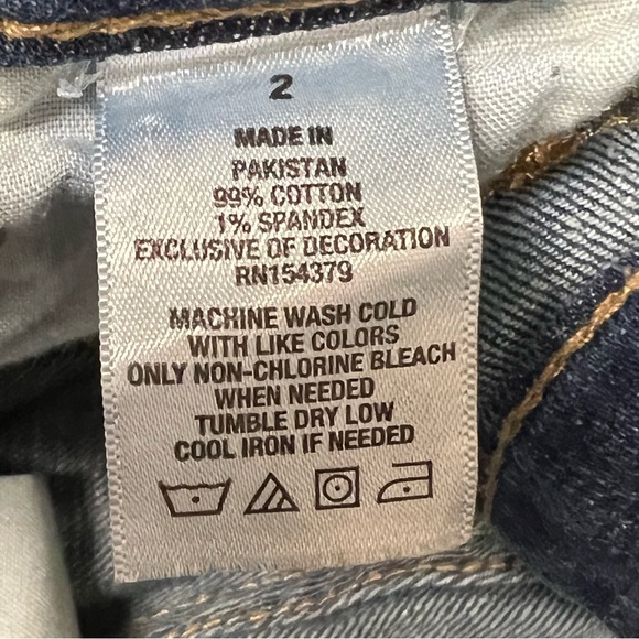 Aeropostale Distressed Cuffed Shorty Jean Shorts Size 2 - Picture 4 of 4